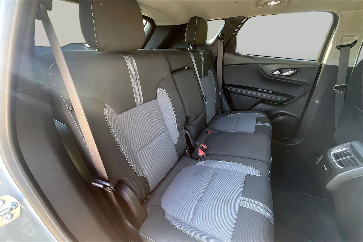Used 2026 Chevrolet Blazer LT FWD image 19