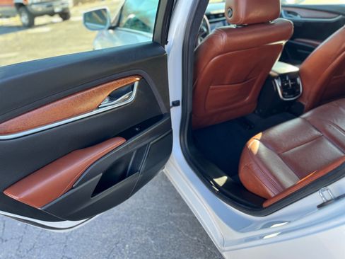 Used 2016 Cadillac XTS Luxury w/ Driver Awareness Package image 40