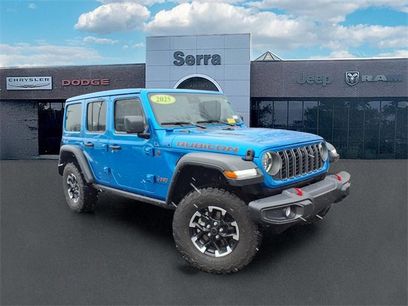 Used 2025 Jeep Wrangler Rubicon w/ Convenience Group