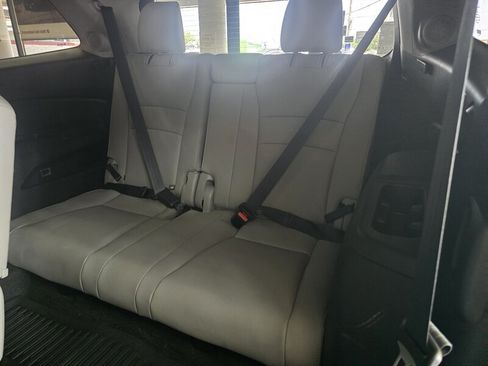Used 2019 Honda Pilot Touring image 13