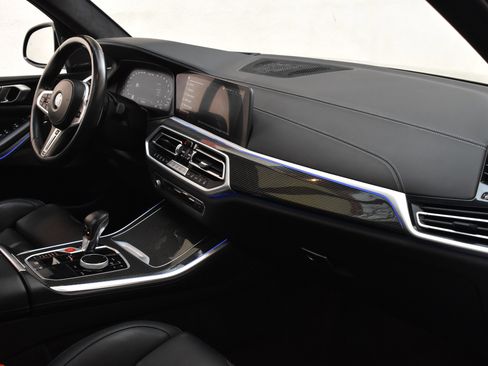 Used 2021 BMW X5 M w/ Executive Package image 28
