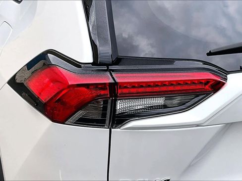 Certified 2023 Toyota RAV4 XLE Premium AWD/4WD image 29