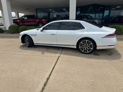 Used 2025 Genesis G90 3.5T AWD/4WD image 12
