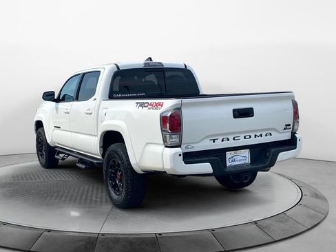 Used 2022 Toyota Tacoma TRD Sport w/ Technology Package AWD/4WD image 3