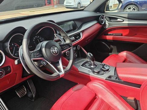 Used 2019 Alfa Romeo Stelvio Ti Sport w/ Quick Order Package 22S Sport image 27