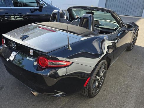 Used 2016 MAZDA MX-5 Miata Club RWD image 14