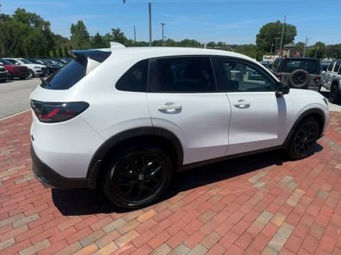 Certified 2024 Honda HR-V Sport image 3