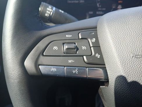 Used 2025 Cadillac XT4 Premium Luxury w/ Cold Weather Package image 28