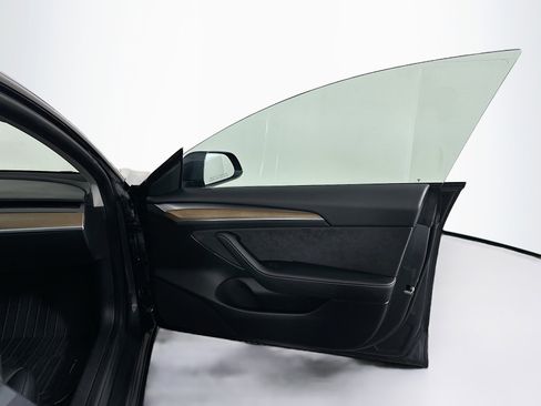 Used 2023 Tesla Model 3 Standard Range RWD image 32