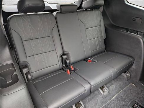 Used 2025 Buick Enclave Avenir w/ Super Cruise Package image 22