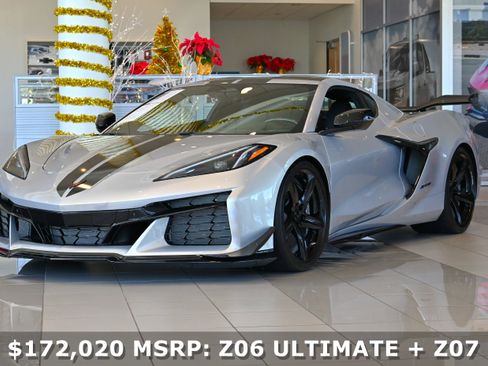 Used 2024 Chevrolet Corvette Z06 w/ Z07 Performance Package image 2