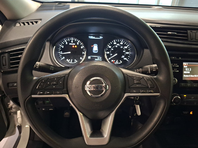 Used 2017 Nissan Rogue S AWD/4WD image 20