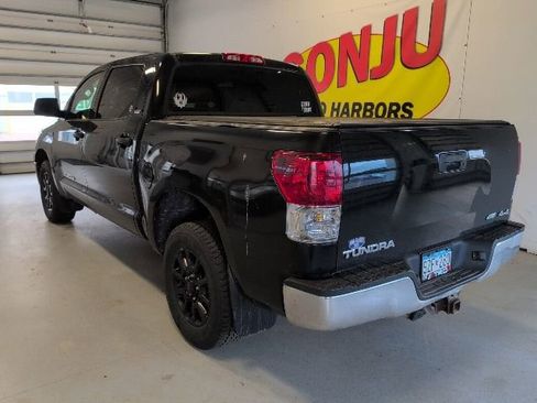 Used 2011 Toyota Tundra 4x4 CrewMax w/ SR5 Pkg image 2