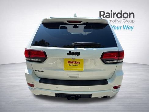 Used 2019 Jeep Grand Cherokee Altitude AWD/4WD image 6