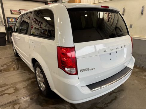 Used 2016 Dodge Grand Caravan SE w/ Quick Order Package 29E SE image 5