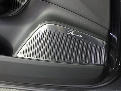 Certified 2025 Porsche Macan Turbo Electric image 16