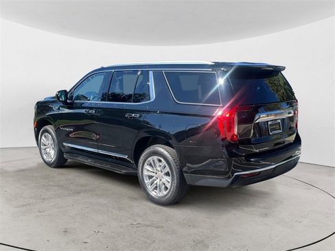 Used 2023 GMC Yukon SLT image 3