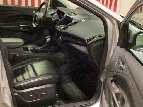 Used 2018 Ford Escape Titanium image 16