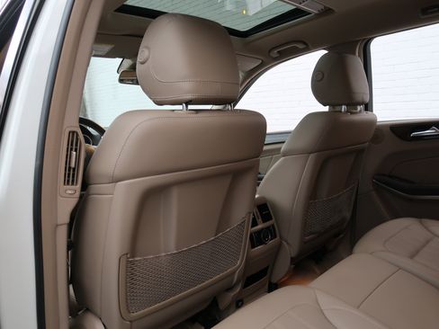 Used 2013 Mercedes-Benz GL 450 4MATIC 4dr GL 450 image 35