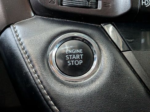 Certified 2018 Toyota RAV4 XLE FWD image 22