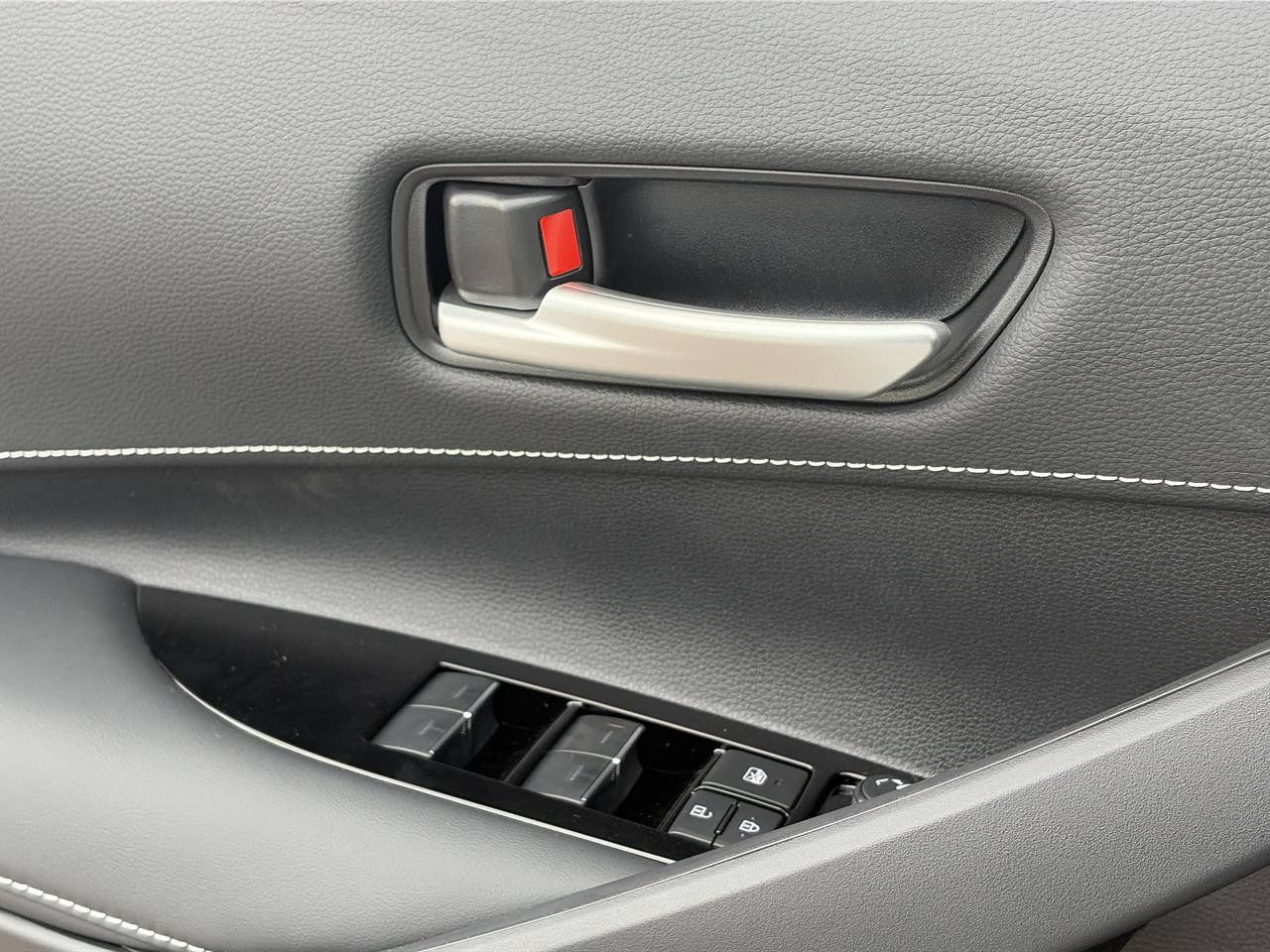 New 2027 Toyota Corolla SE FWD image 17