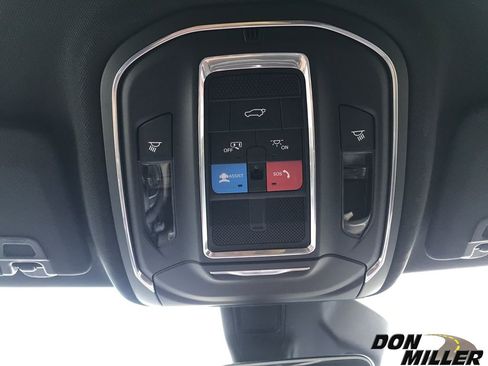 New 2025 Jeep Grand Cherokee Limited w/ Black Appearance Package image 25