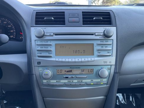 Used 2007 Toyota Camry XLE FWD image 30