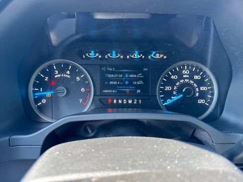 Used 2015 Ford F150 XLT w/ Equipment Group 302A Luxury image 15