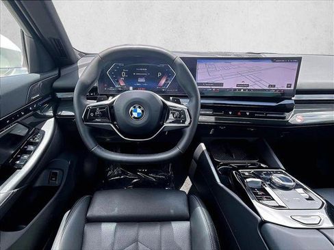 Used 2026 BMW 530i RWD image 7