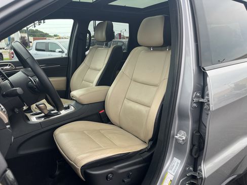 Used 2016 Jeep Grand Cherokee Limited 75th Anniversary AWD/4WD image 22