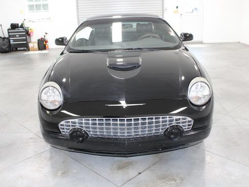 Used 2002 Ford Thunderbird RWD image 3