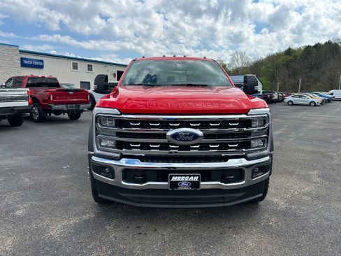 New 2026 Ford F550 4x4 Crew Cab image 19