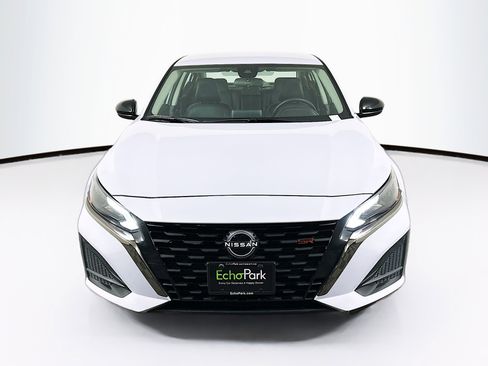 Used 2025 Nissan Altima 2.5 SR image 2