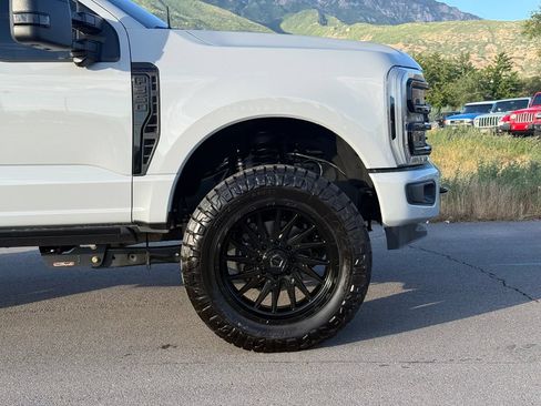 Used 2026 Ford F350 Platinum AWD/4WD image 5