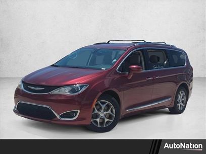 Used 2017 Chrysler Pacifica Touring-L Plus w/ Tire & Wheel Group