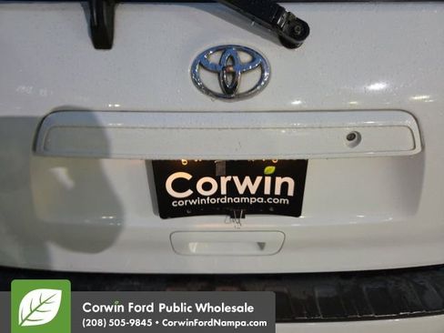 Used 2011 Toyota Sequoia SR5 w/ Sport Appearance Pkg image 15