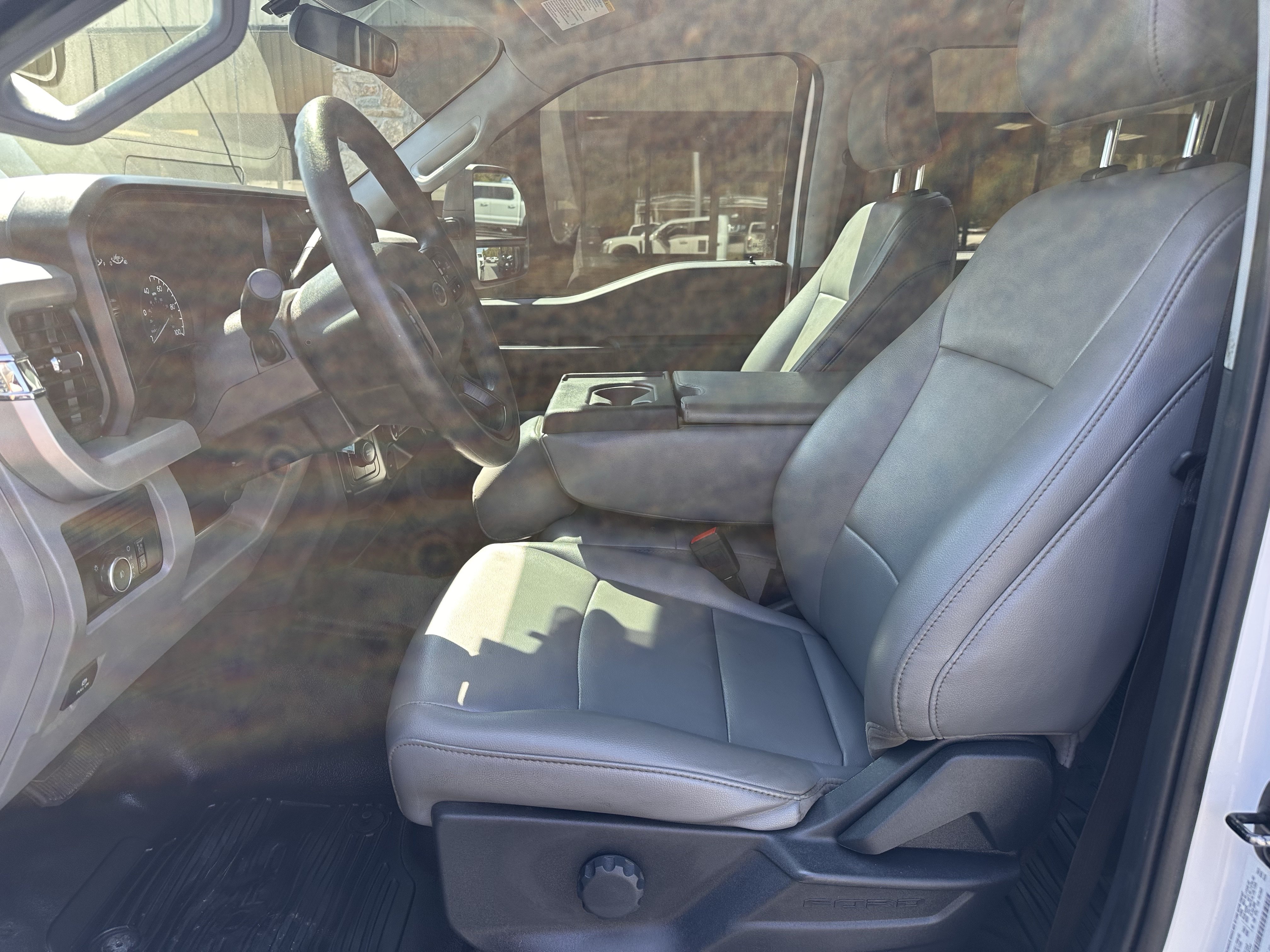 Used 2024 Ford F550 4x4 Crew Cab Super Duty image 8