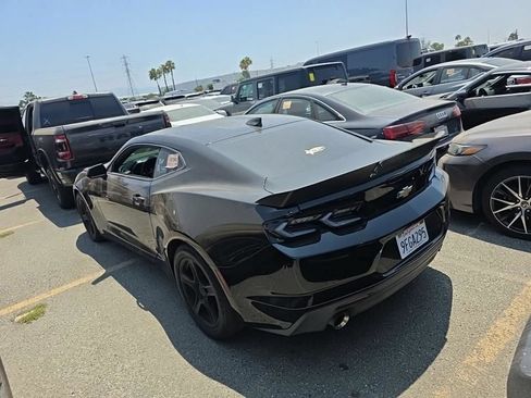 Used 2019 Chevrolet Camaro LT RWD image 4