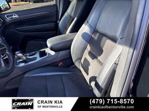 Used 2019 Jeep Grand Cherokee Altitude image 13