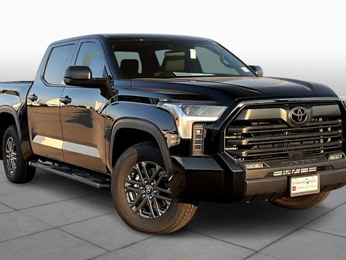 Used 2025 Toyota Tundra SR5 w/ SX Package RWD image 2