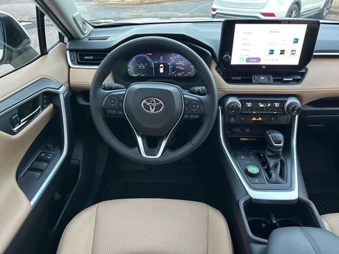 Used 2025 Toyota RAV4 Limited w/ Advanced Technology Package image 10