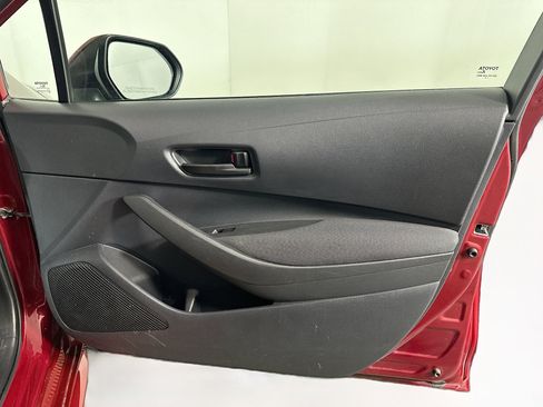 Used 2024 Toyota Corolla LE image 31