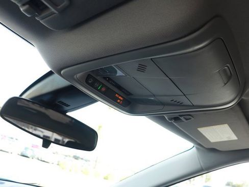 Used 2025 Chevrolet Blazer LT image 27