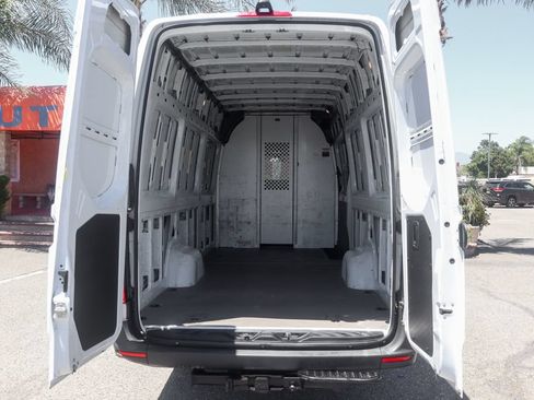 Used 2020 Mercedes-Benz Sprinter 2500 image 8