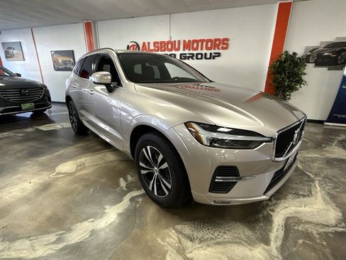 Used 2023 Volvo XC60 B5 Core AWD/4WD image 1