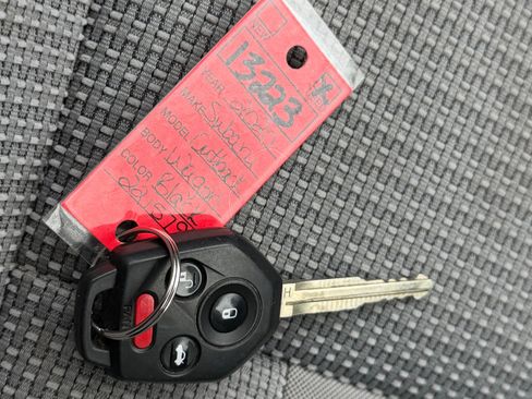 Used 2020 Subaru Outback Premium image 31