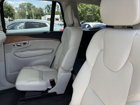 Used 2022 Volvo XC90 T6 Momentum w/ Advanced Package AWD/4WD image 33