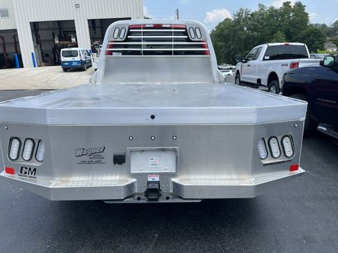 New 2025 Ford F550 4x4 SuperCab Super Duty w/ XLT Value Package image 7