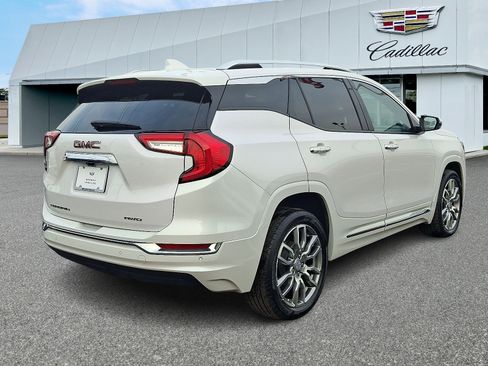 Used 2022 GMC Terrain Denali image 6