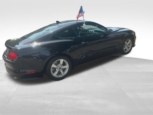 Used 2020 Ford Mustang Coupe RWD image 25